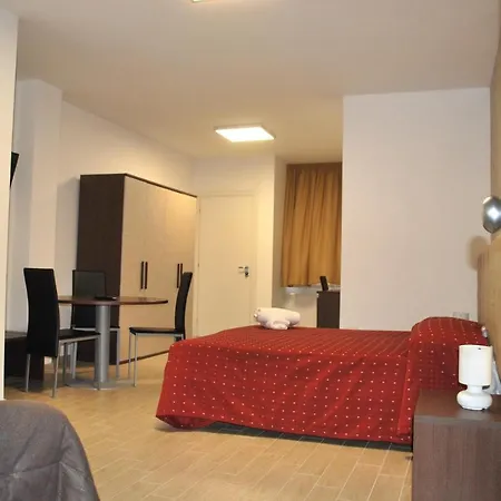 Piazza Dante 게스트하우스 4*