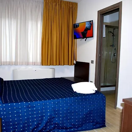 Piazza Dante タラント